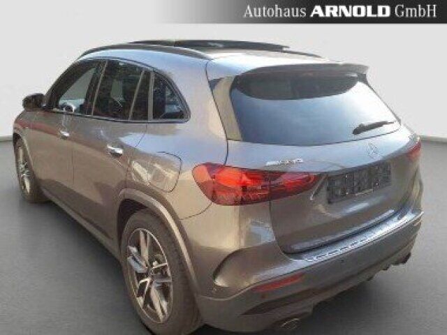MERCEDES-BENZ GLA 35 AMG Mercedes-AMG GLA 35 4M Pano Distronic Burmester Ansicht 3 für Fahrzeugdetailseite