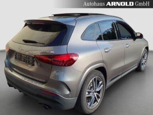 MERCEDES-BENZ GLA 35 AMG Mercedes-AMG GLA 35 4M Pano Distronic Burmester Ansicht 4 für Fahrzeugdetailseite