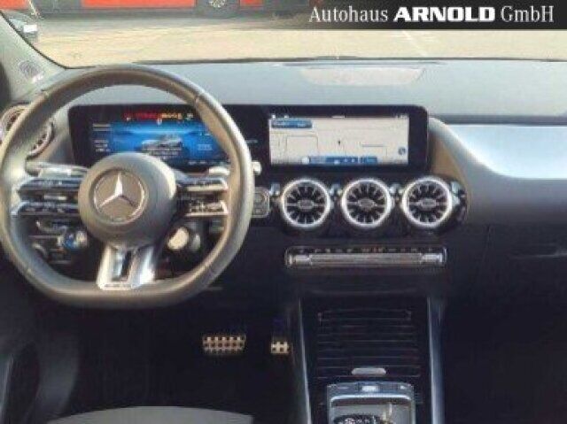 MERCEDES-BENZ GLA 35 AMG Mercedes-AMG GLA 35 4M Pano Distronic Burmester Ansicht 8 für Fahrzeugdetailseite