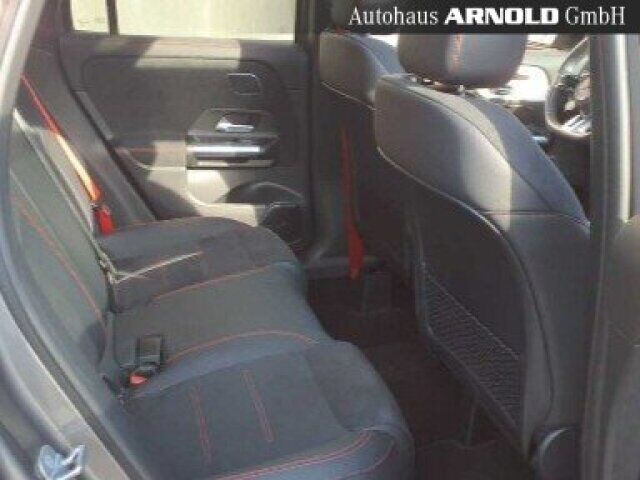 MERCEDES-BENZ GLA 35 AMG Mercedes-AMG GLA 35 4M Pano Distronic Burmester Ansicht 9 für Fahrzeugdetailseite