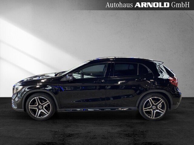 MERCEDES-BENZ GLA 200 AMG L. Night Totw. LED Sitzh. Garmin MAP Ansicht 3 für Fahrzeugdetailseite