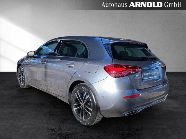 MERCEDES-BENZ A 180 Progressive Navi Sitzheizung Kamera LED Ansicht 4 für Fahrzeugdetailseite