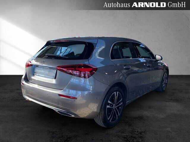 MERCEDES-BENZ A 180 Progressive Navi Sitzheizung Kamera LED Ansicht 5 für Fahrzeugdetailseite