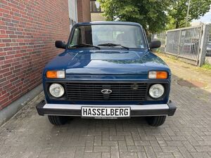 LADA Niva TAIGA Day 4x4 wie neu 2121DE Standhzg. Navi...