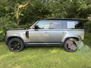 LAND ROVER Defender 110 SE 1. Hd. Scheckheft unfallfrei...