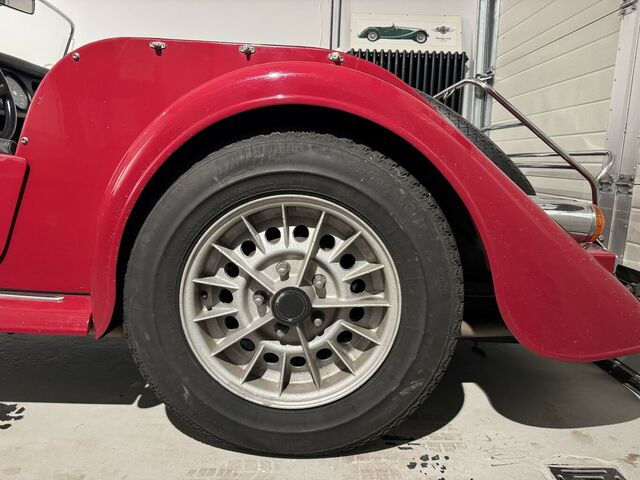 MORGAN Plus 8 Früher Achter mit zauberhafter Patina...