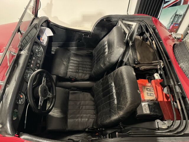 MORGAN Plus 8 Früher Achter mit zauberhafter Patina...