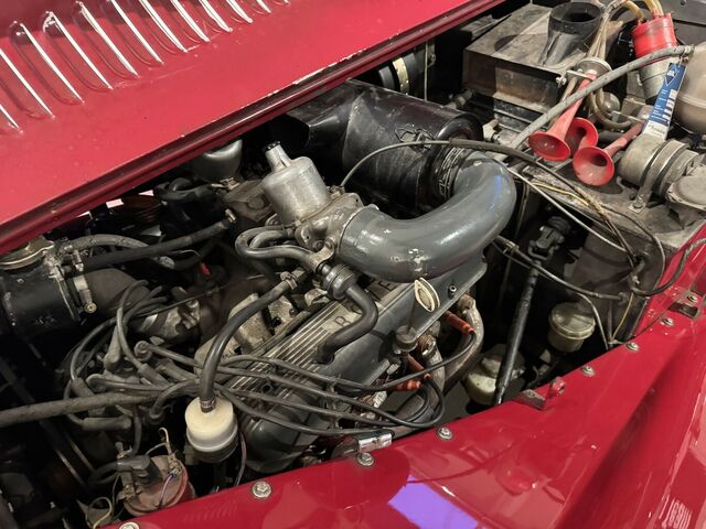 MORGAN Plus 8 Früher Achter mit zauberhafter Patina...