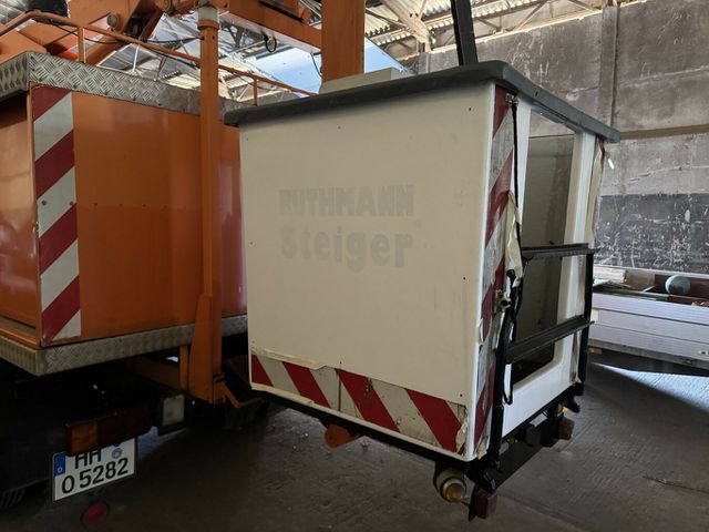 MERCEDES-BENZ LP 709 Arbeits- Hebebühne Grünes Kennzeichen...