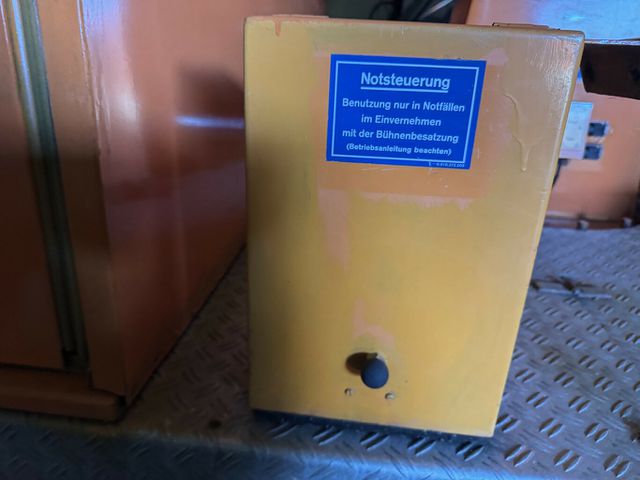 MERCEDES-BENZ LP 709 Arbeits- Hebebühne Grünes Kennzeichen...