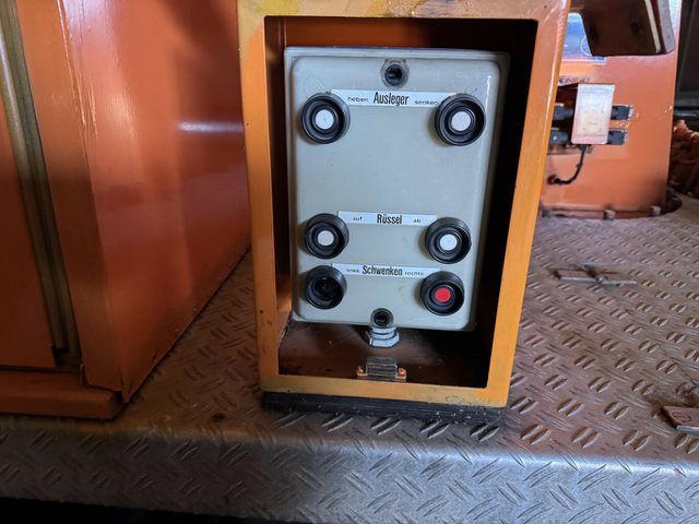 MERCEDES-BENZ LP 709 Arbeits- Hebebühne Grünes Kennzeichen...