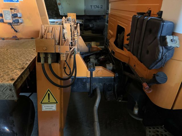 MERCEDES-BENZ LP 709 Arbeits- Hebebühne Grünes Kennzeichen...