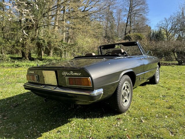 ALFA ROMEO Spider 2000 1. Hand, so nicht wieder zu bekommen...
