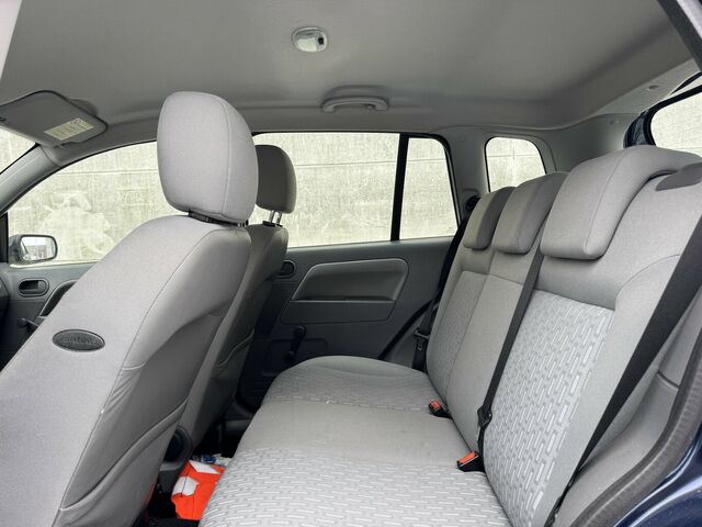 FORD Fusion Minivan 2 Jahre TÜV JU2...