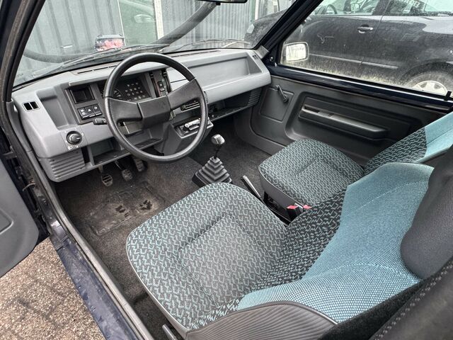 RENAULT R5 Campus B/C40...