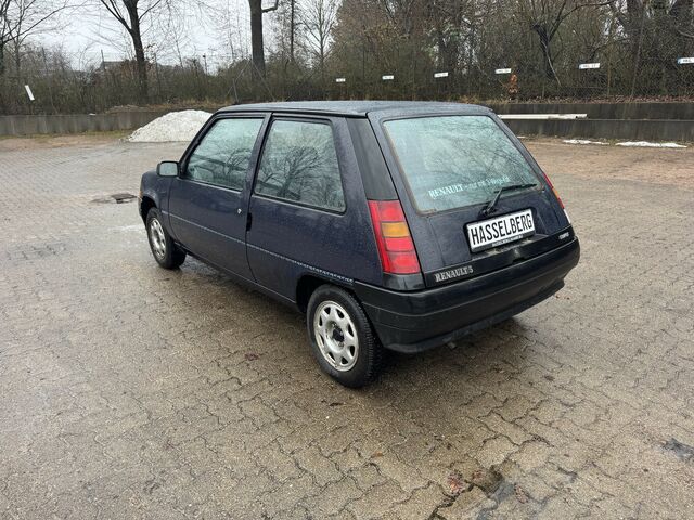 RENAULT R5 Campus B/C40...