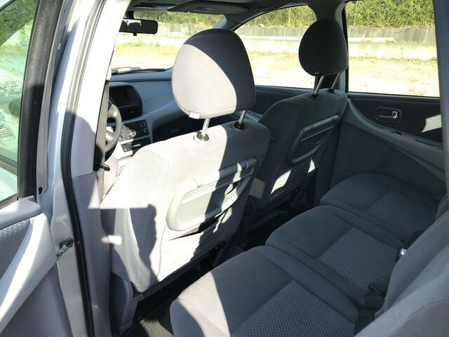 NISSAN Almera Tino Luxury...