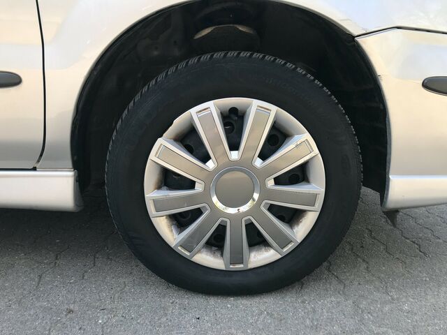 NISSAN Almera Tino Luxury...