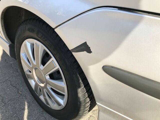 NISSAN Almera Tino Luxury...