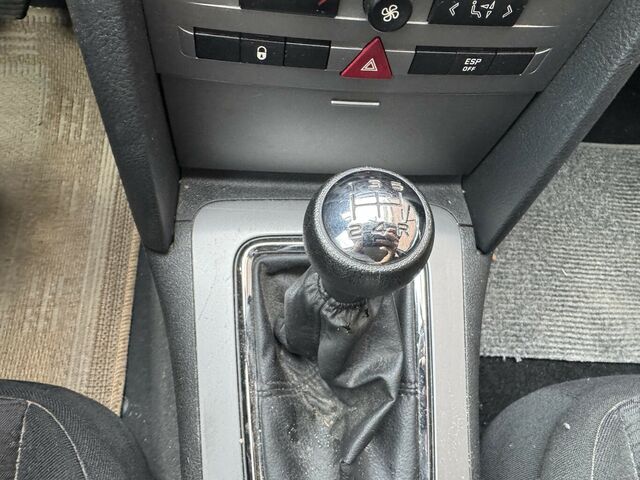 PEUGEOT 407 1. Hand nur 91tkm Kampfspuren...