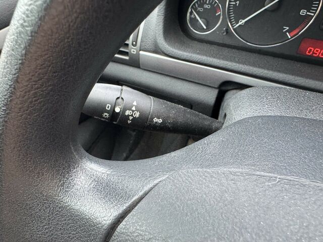 PEUGEOT 407 1. Hand nur 91tkm Kampfspuren...