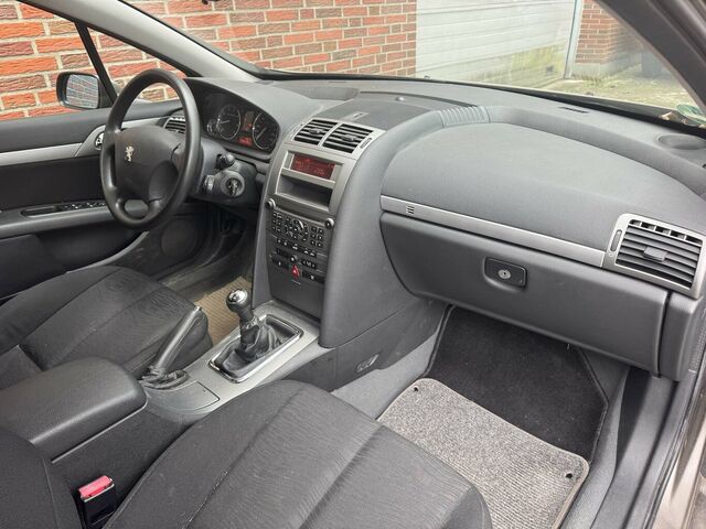 PEUGEOT 407 1. Hand nur 91tkm Kampfspuren...