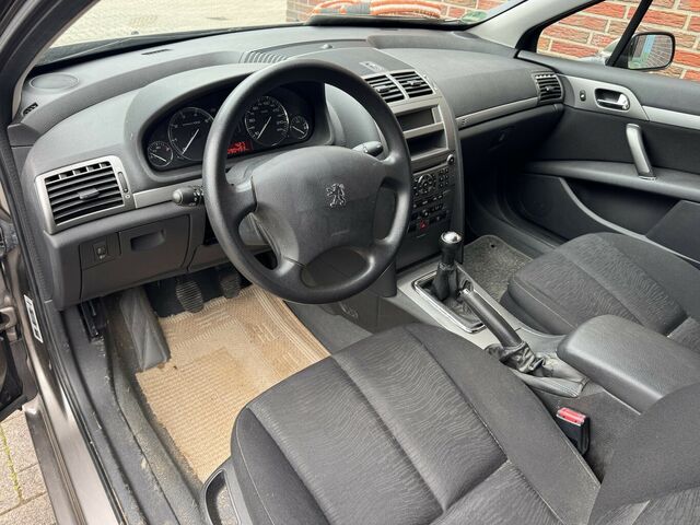 PEUGEOT 407 1. Hand nur 91tkm Kampfspuren...