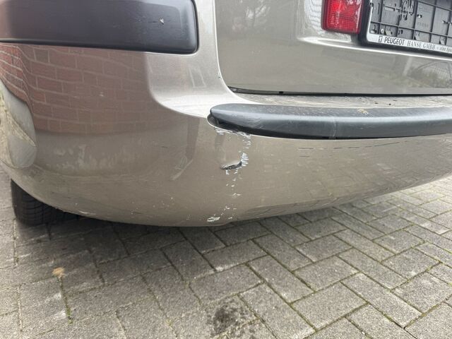 PEUGEOT 407 1. Hand nur 91tkm Kampfspuren...