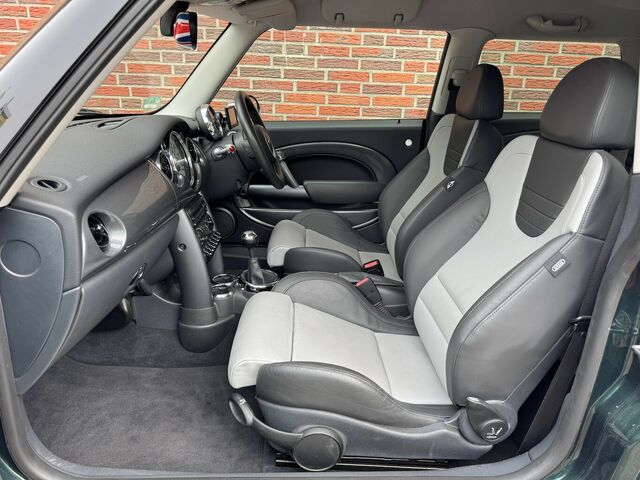 MINI Cooper S R53 BMW CLASSIC-FAHRZEUG RECARO LEDER SPERRDIFFERENZIAL RHD...
