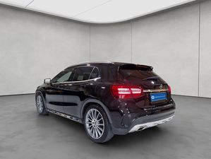 MERCEDES-BENZ GLA 250 4Matic 7G-DCT