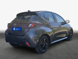 TOYOTA Yaris Hybrid  mit Alufelgen