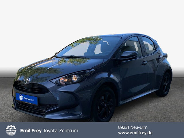 TOYOTA Yaris Hybrid  mit Alufelgen