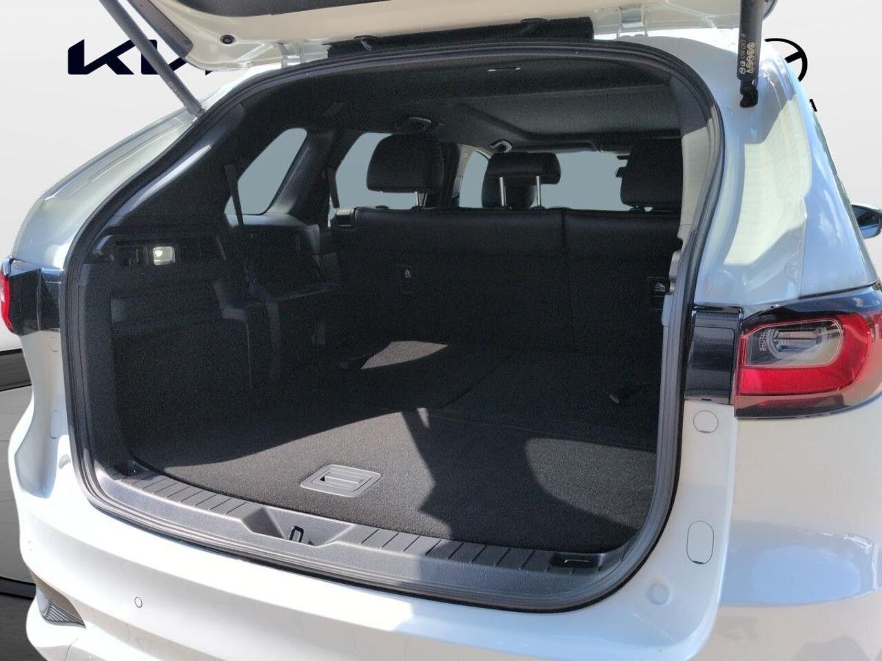 MAZDA CX-80 3.3l 254PS AWD HOMURA Plus*7-Sitzer*PANO* Ansicht 5 für Fahrzeugdetailseite