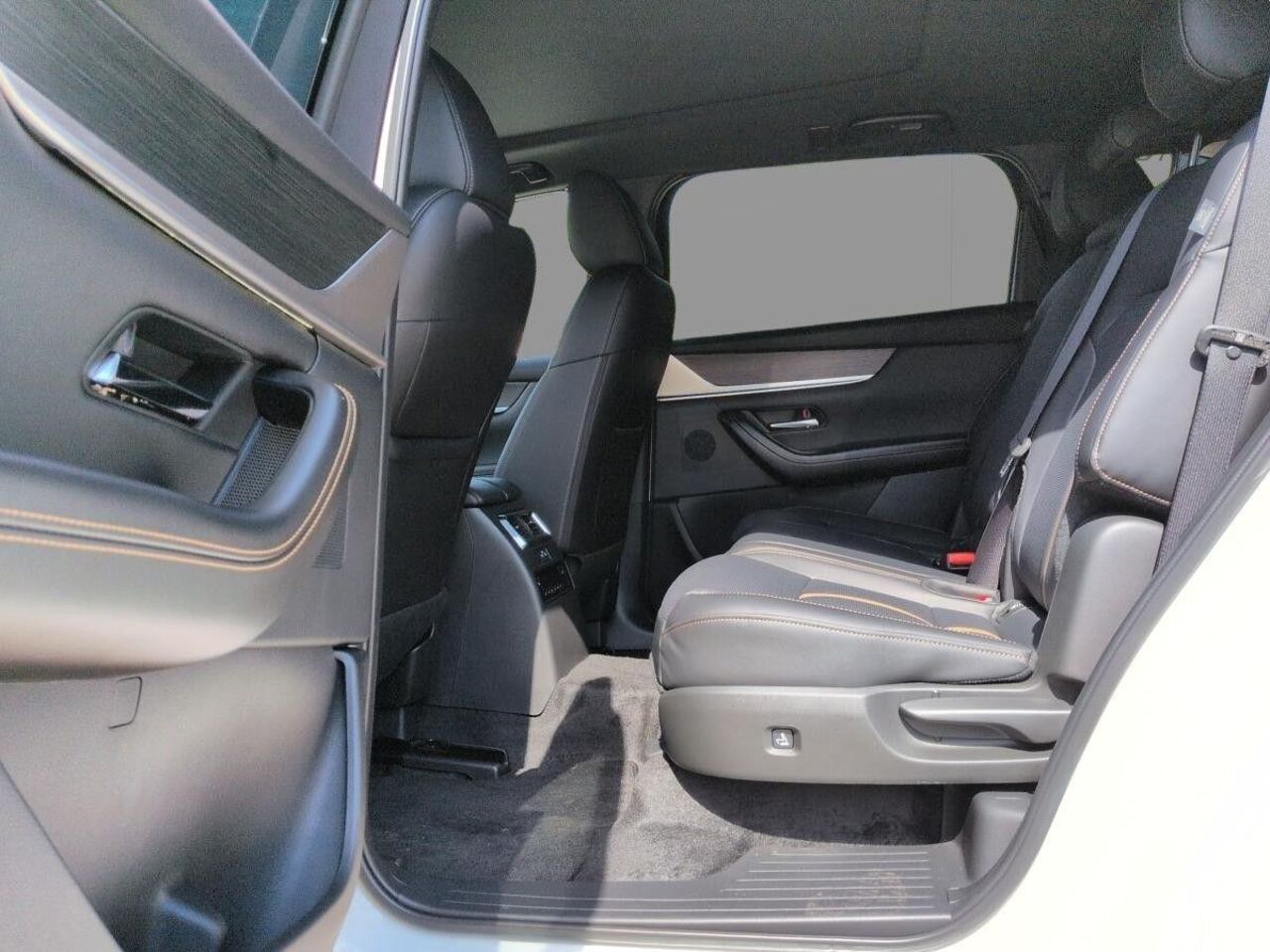 MAZDA CX-80 3.3l 254PS AWD HOMURA Plus*7-Sitzer*PANO* Ansicht 8 für Fahrzeugdetailseite