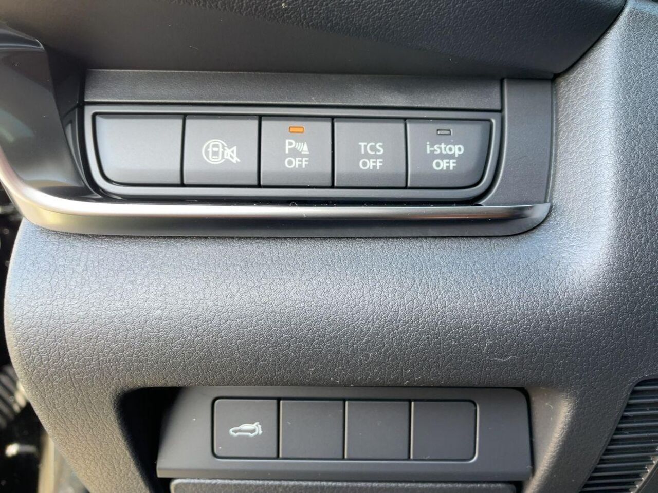 MAZDA CX-30 2.5 SKYACTIV-G HOMURA 140PS FWD *LED*NAVI* Ansicht 12 für Fahrzeugdetailseite