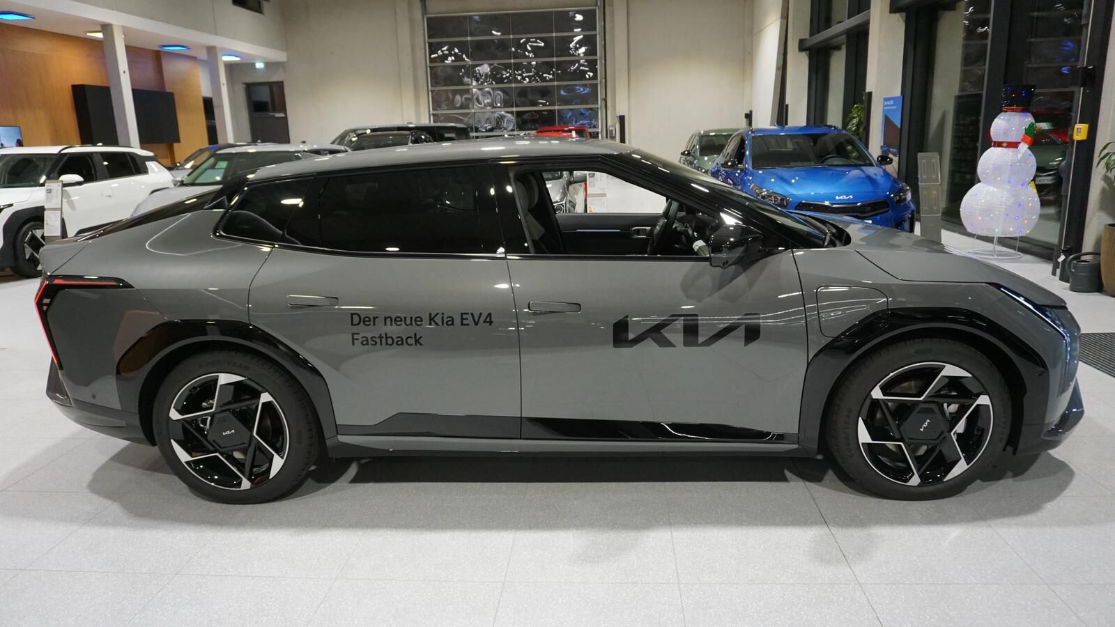 KIA EV4 FB GT-Line*DriveP10*ComfortP11*ConnectP12 Ansicht 4 für Fahrzeugdetailseite