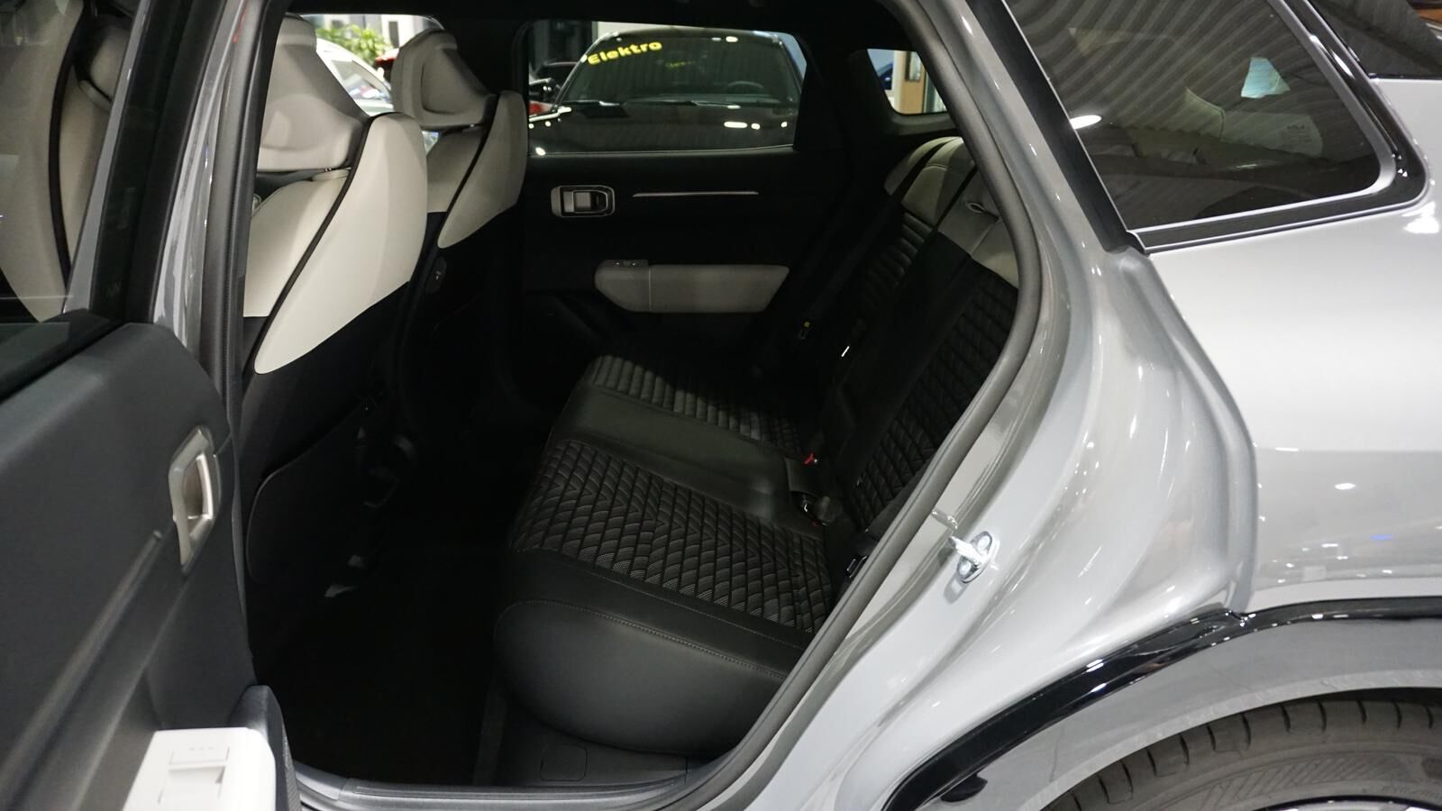 KIA EV4 FB GT-Line*DriveP10*ComfortP11*ConnectP12 Ansicht 6 für Fahrzeugdetailseite