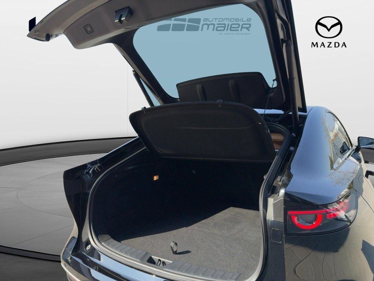 MAZDA 6e TAKUMI PLUS 68,8 kWh *LEDER*PANORAMA*AMBIENTE Ansicht 5 für Fahrzeugdetailseite