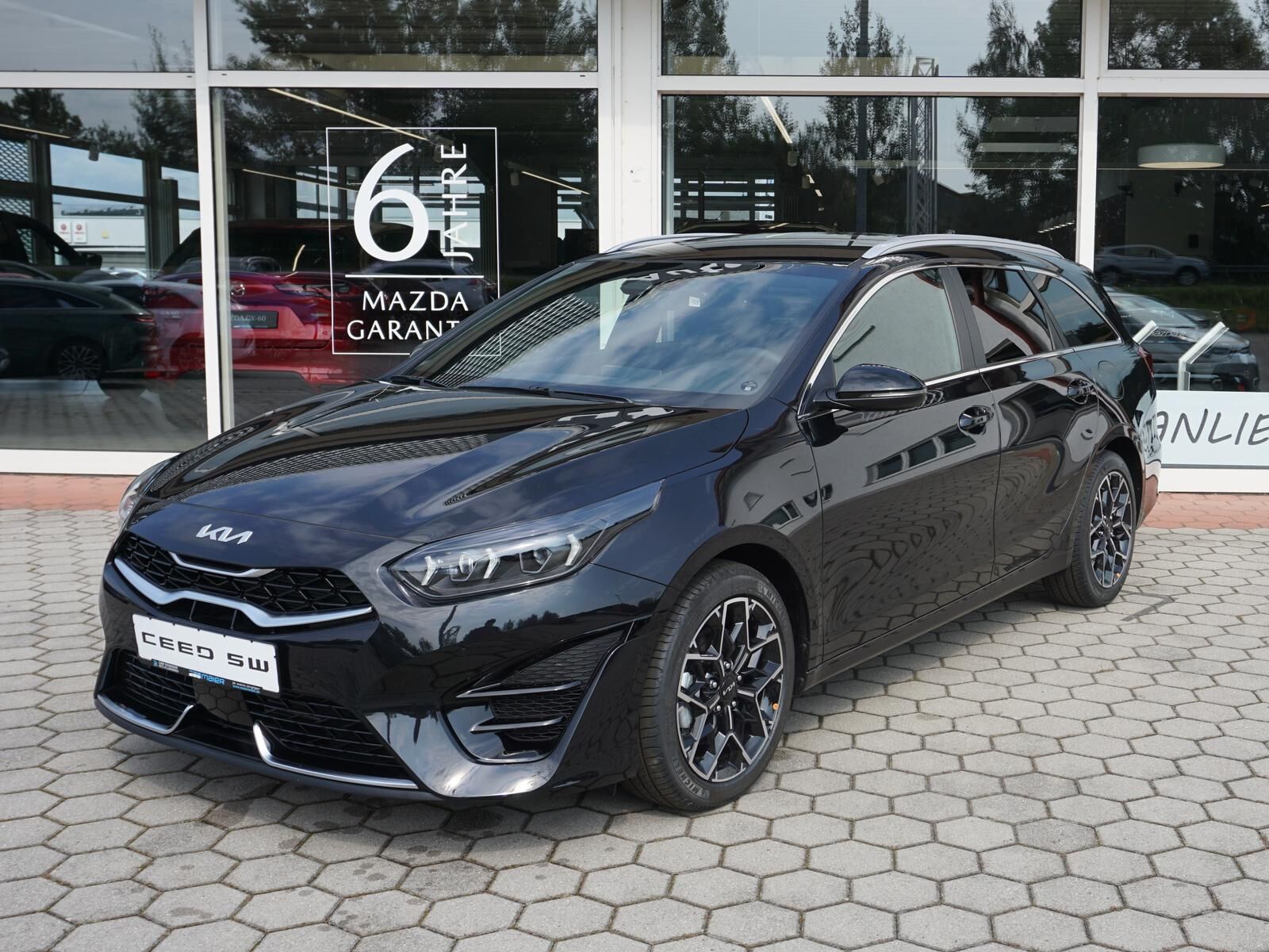 KIA Ceed Sportswagon Ceed SW 1.5 TGDI DCT GT-LINE *LED* NAVI* KAMERA* Ansicht 2 für Fahrzeugdetailseite