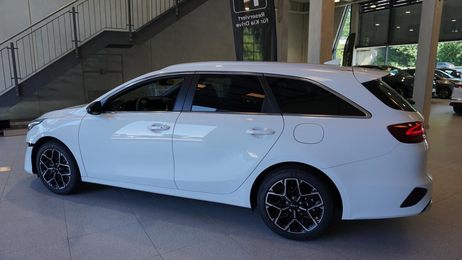 KIA Ceed SW 1.5 TGDI GT-LINE *LED* KAMERA* NAVI* Ansicht 10 für Fahrzeugdetailseite