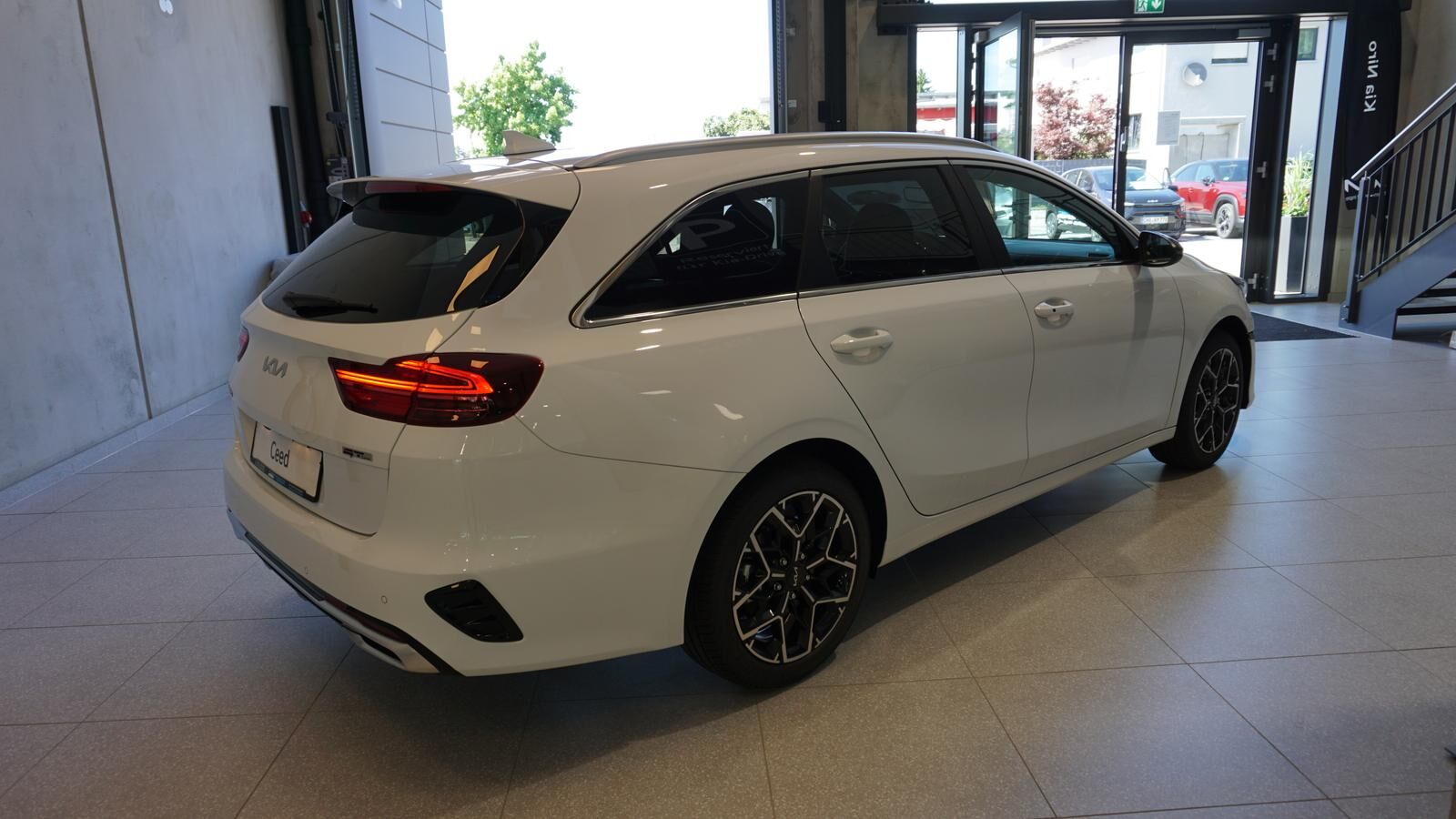KIA Ceed SW 1.5 TGDI GT-LINE *LED* KAMERA* NAVI* Ansicht 9 für Fahrzeugdetailseite
