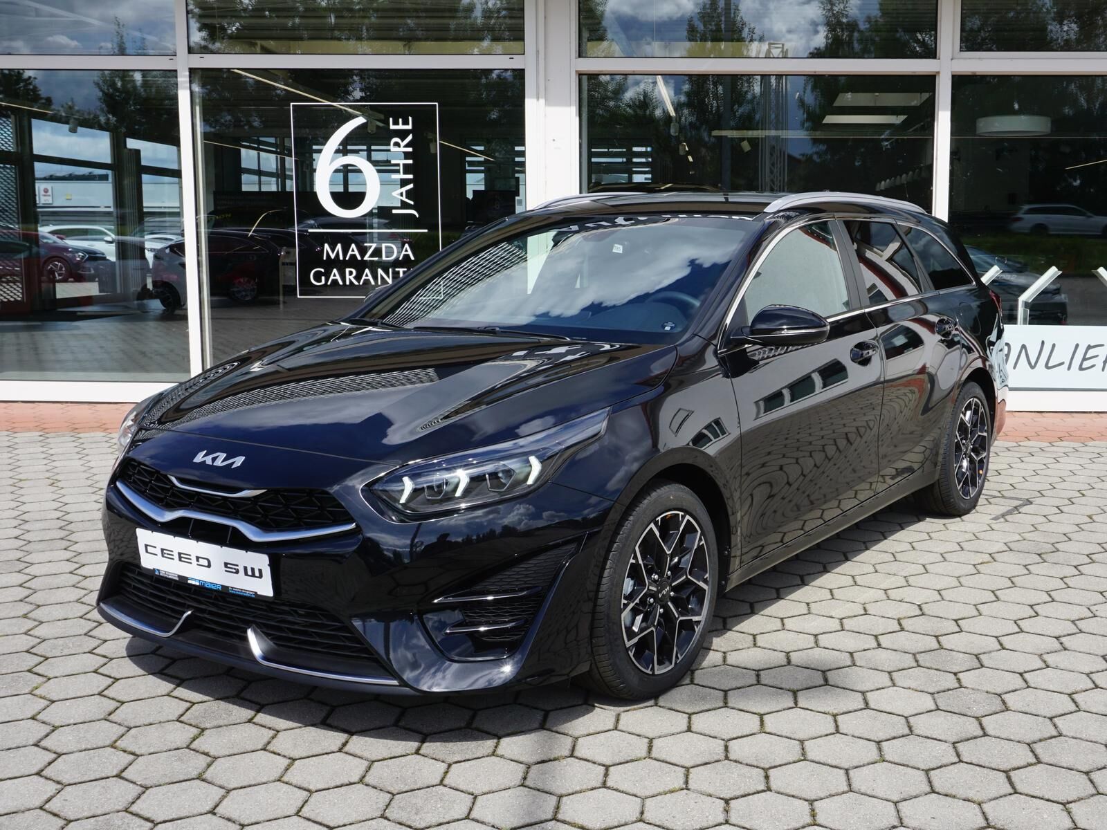 KIA Ceed SW 1.5 TGDI GT-LINE *LED* KAMERA* NAVI* Ansicht 2 für Fahrzeugdetailseite