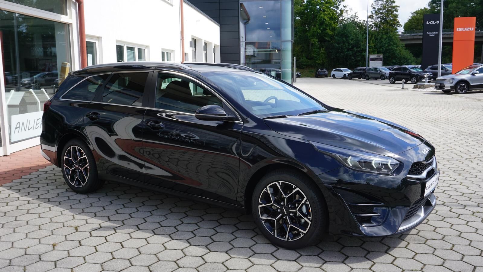 KIA Ceed SW 1.5 TGDI GT-LINE *LED* KAMERA* NAVI* Ansicht 5 für Fahrzeugdetailseite