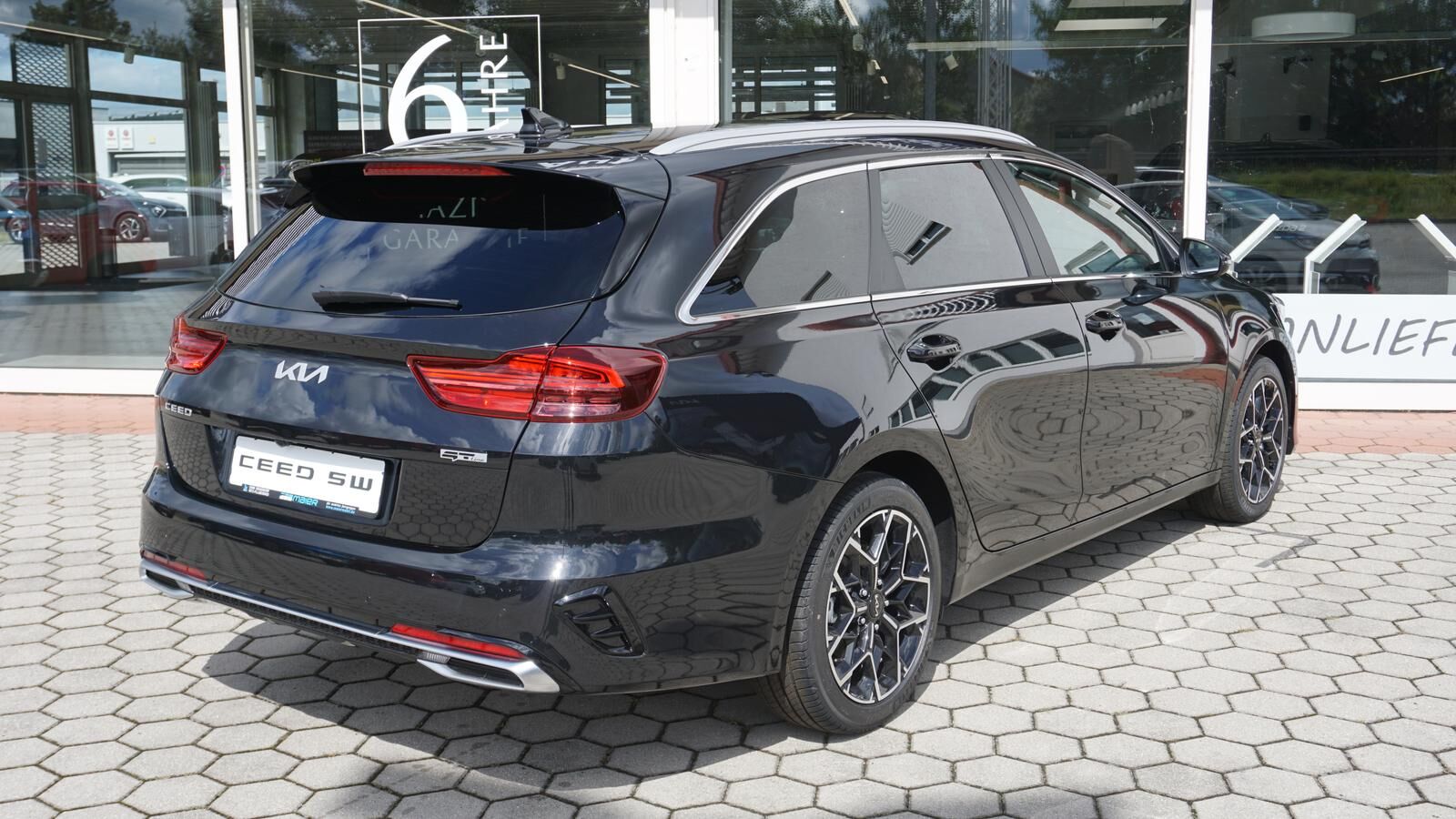 KIA Ceed SW 1.5 TGDI GT-LINE *LED* KAMERA* NAVI* Ansicht 9 für Fahrzeugdetailseite