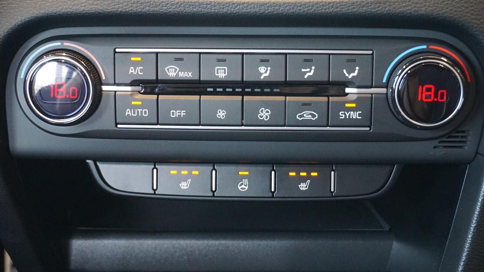 KIA Ceed SW 1.5 TGDI GT-LINE *LED* KAMERA* NAVI* Ansicht 16 für Fahrzeugdetailseite