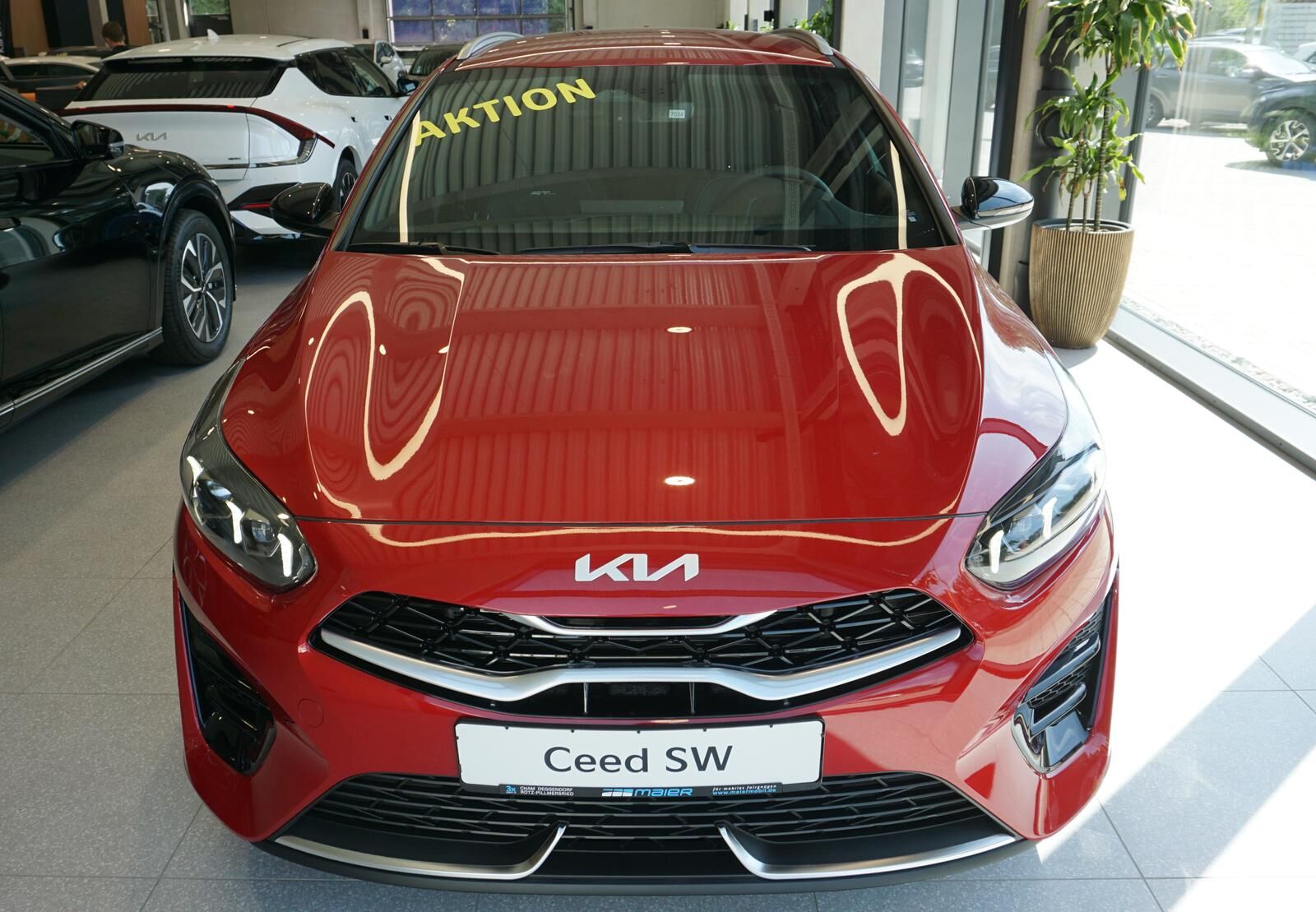 KIA Ceed SW 1.5 TGDI GT-LINE *LED* KAMERA* NAVI* Ansicht 4 für Fahrzeugdetailseite