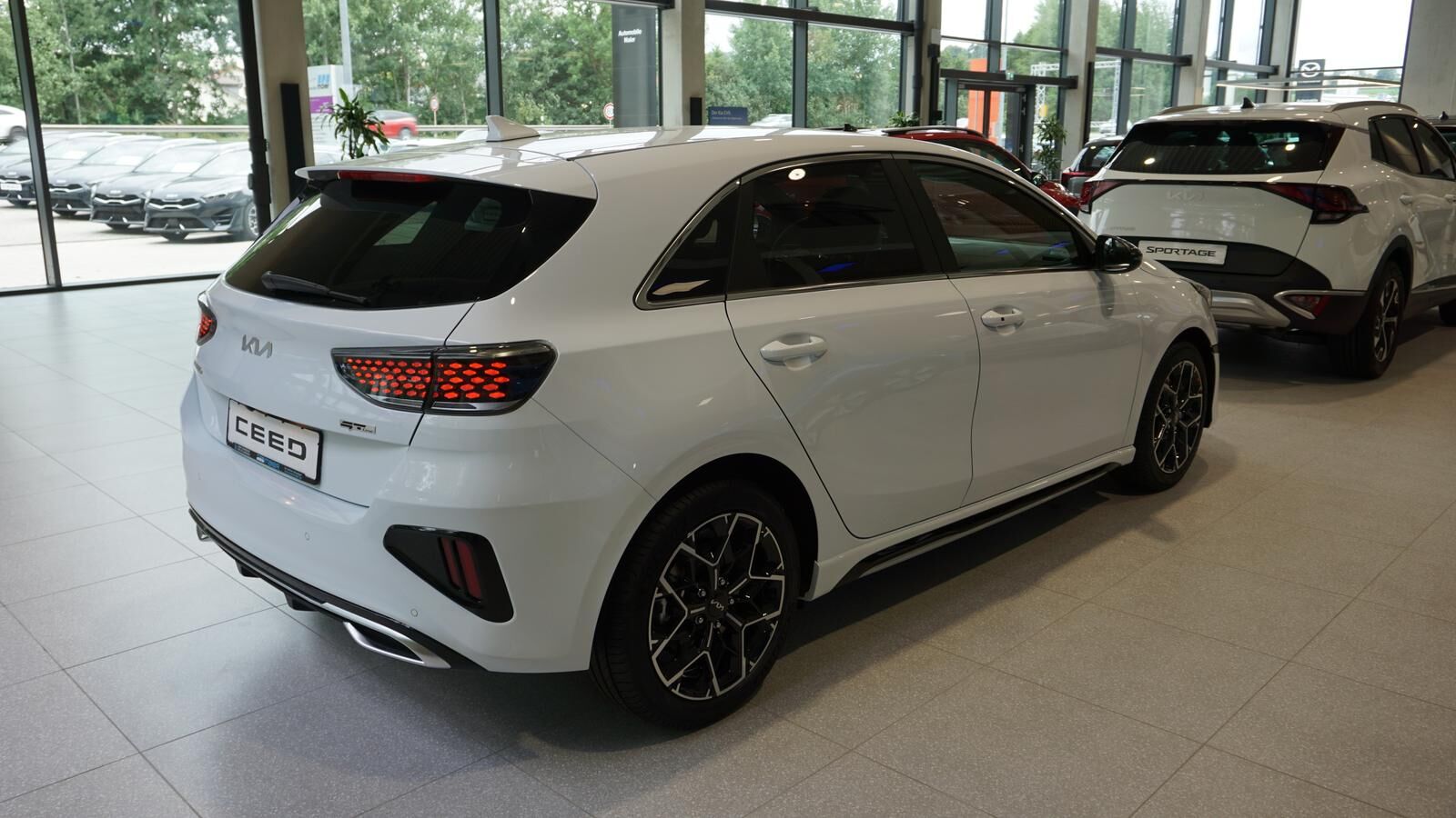 KIA Ceed 1.5 TGDI DCT GT-LINE *LED* KAMERA* NAVI* Ansicht 5 für Fahrzeugdetailseite