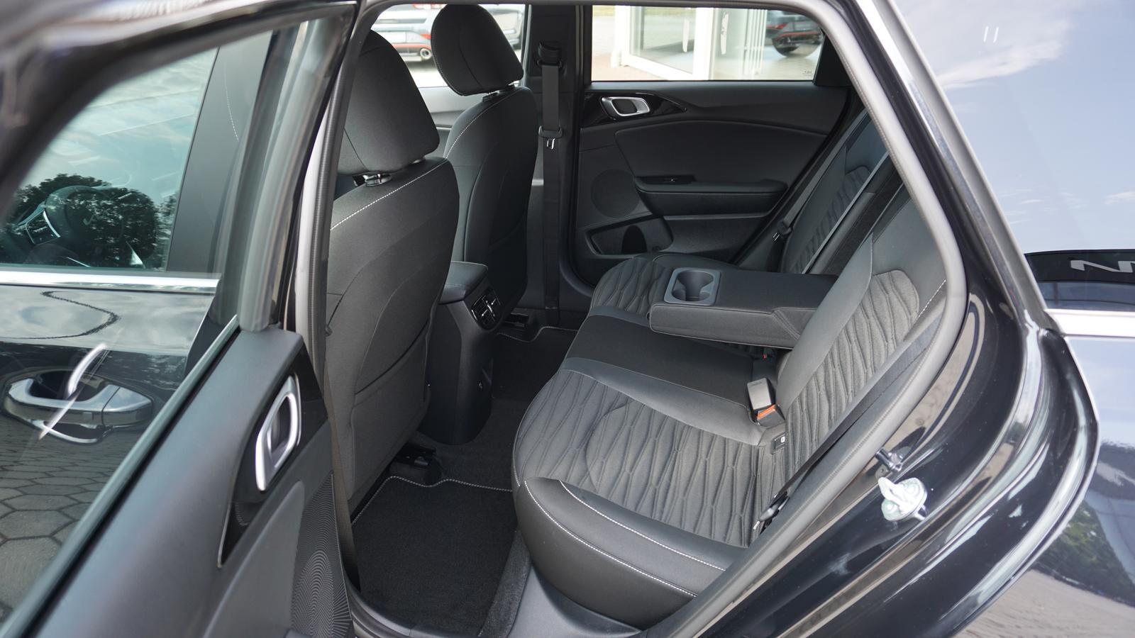 KIA Ceed Sportswagon Ceed SW 1.5 TGDI DCT GT-LINE *LED* NAVI* KAMERA* Ansicht 7 für Fahrzeugdetailseite