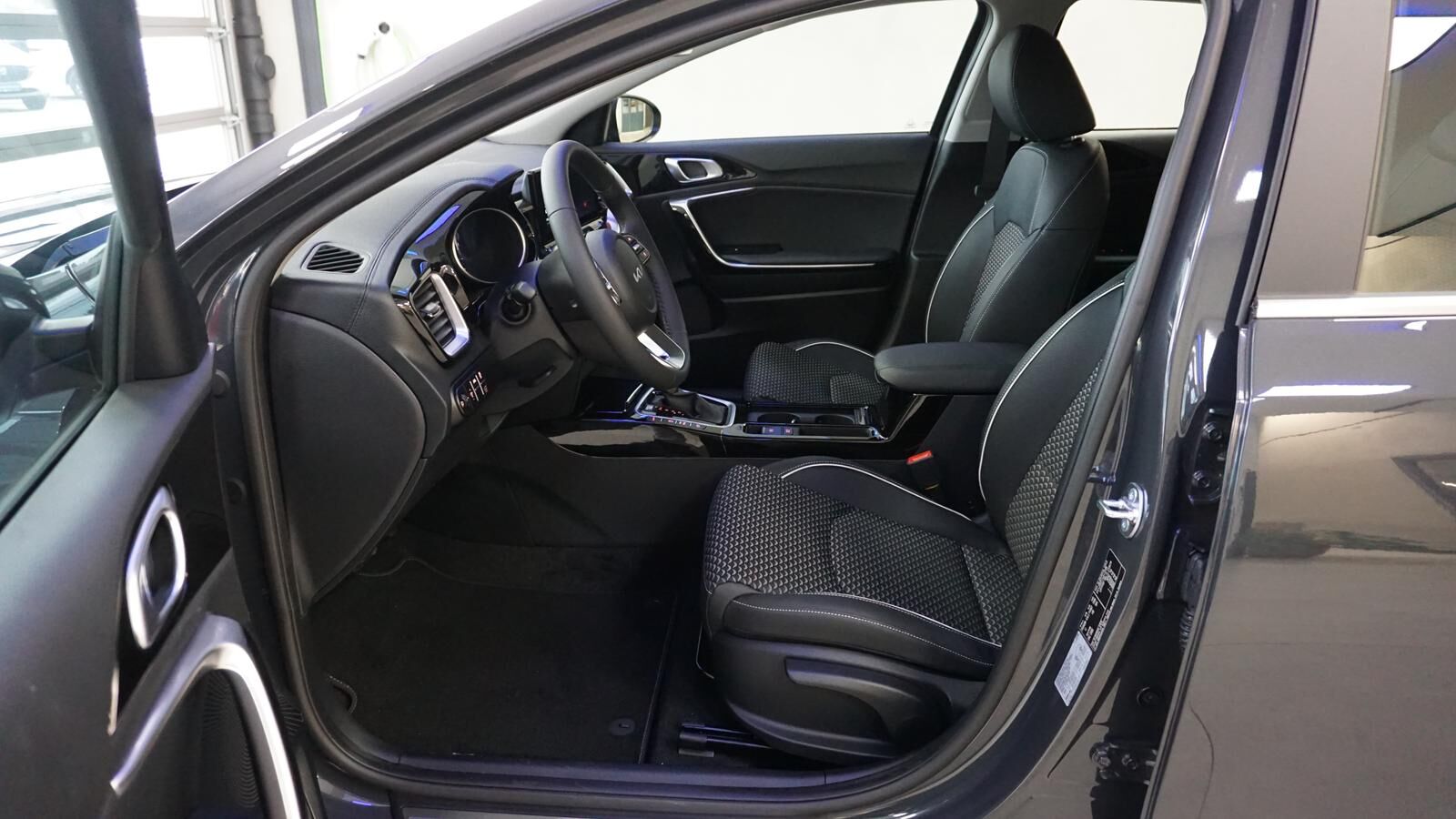 KIA XCeed 1.6 T-GDI DCT7 Spirit *XclusicveP3*Navi* Ansicht 5 für Fahrzeugdetailseite