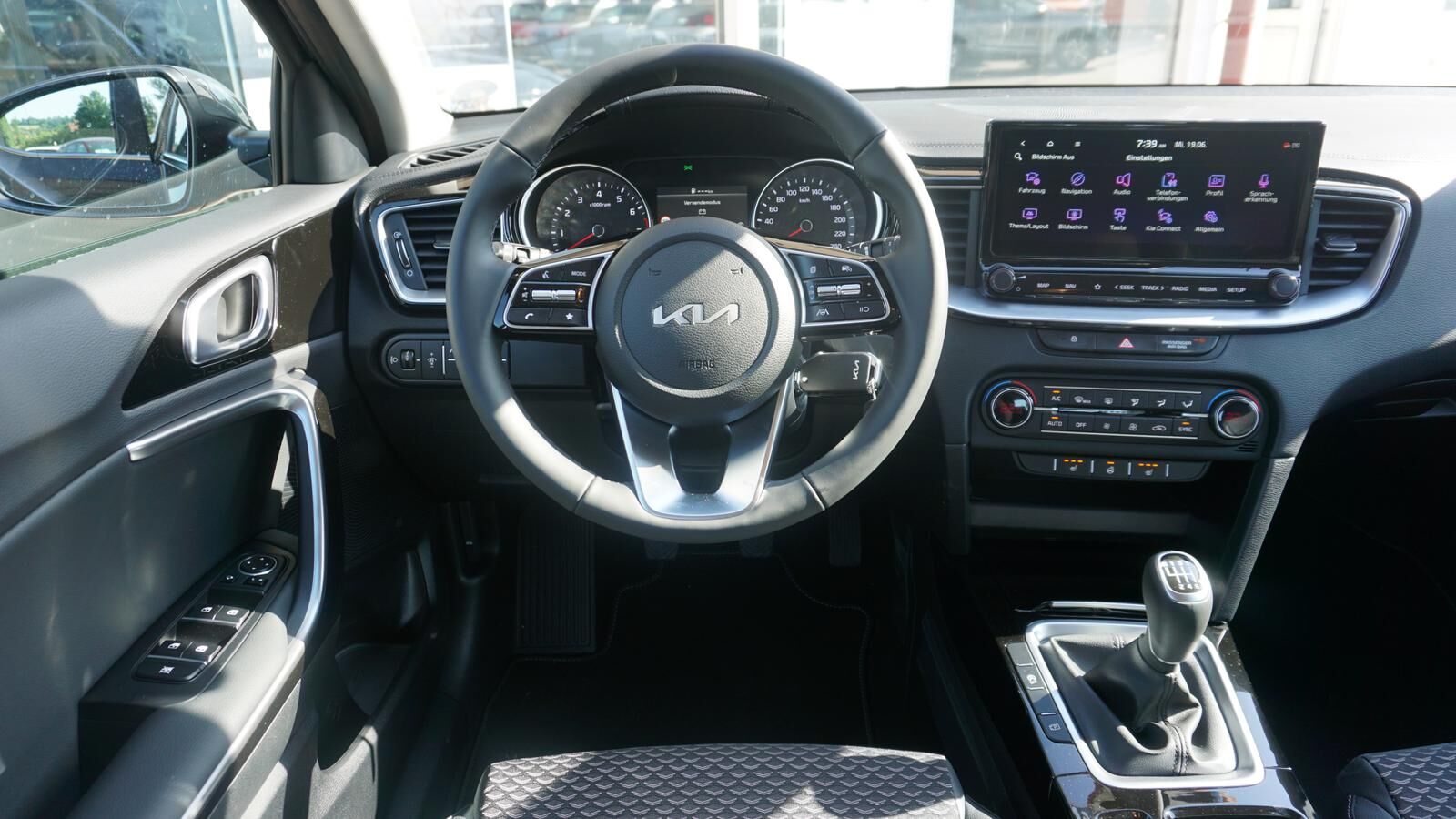 KIA XCeed 1.5 T-GDI SPIRIT *NAVI* KAMERA*LED* Ansicht 9 für Fahrzeugdetailseite